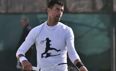 Djokovic estreia em Dubai com vitória no tie break do 3º set - Folha PE