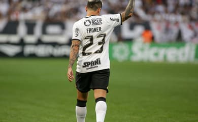 Zagueiro supera Fagner e se torna único jogador do Corinthians a participar  de todos os jogos da temporada