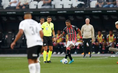 Dorival dispara contra arbitragem após empate do São Paulo em clássico:  'Foi lamentável o que aconteceu aqui hoje' - Lance!