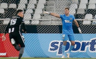 Lucas Perri analisa atuação do Botafogo, elogia LDU e projeta jogo