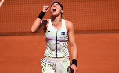 Bia Haddad luta, mas perde para número 1 do mundo na semifinal de Roland  Garros - Lance!