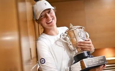 Swiatek é tricampeã de Roland Garros, e Bia Haddad garante top 10