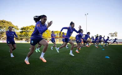 Seleção nacional de futebol feminino realiza último treino antes