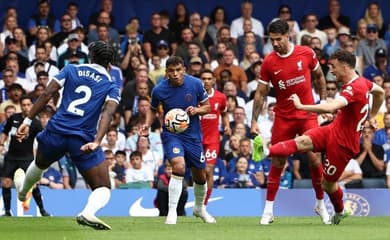 Primeiro clássico da Premier League é marcado por presença do VAR e Chelsea  e Liverpool ficam só no empate - Lance!