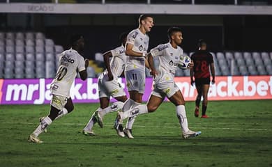 Santos loses to Athletico-PR and reaches the final round of Brasileirão  threatened with relegation 