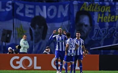 Saiba onde assistir aos jogos de futebol desta segunda-feira (11