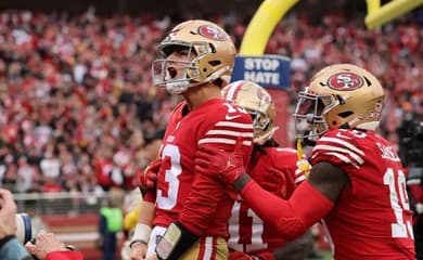 The Playoffs » Miami vence Florida na abertura da temporada do futebol  americano universitário