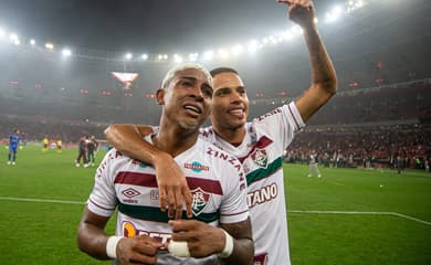 Doentes por Futebol - Na partida de hoje do PSG, o ultras estenderam uma  faixa com mensagem de apoio ao Fluminense na Libertadores. Vamos,  Tricolores. Chegou a hora!