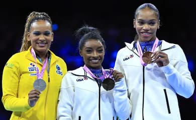 Rebeca Andrade é prata no individual geral do Mundial de ginástica; Simone  Biles conquista hexa