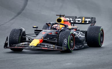 F1: Perto do título, Verstappen sobra e larga na pole no GP do Qatar