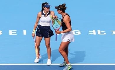 Luisa Stefani/Ingrid Martins para na semi do WTA 1000 de Pequim