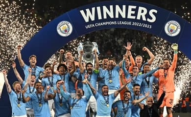 Uefa deve incluir mais jogos e tirar fase de grupos da Champions