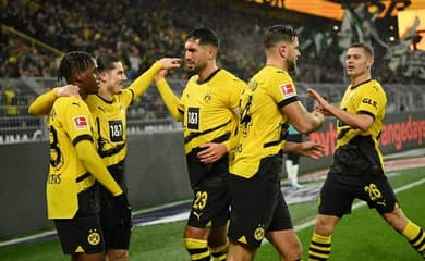 Leverkusen busca empate com Dortmund e segue no topo do Alemão 