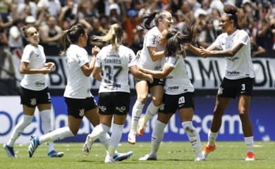 SC Corinthians Paulista - Fim de jogo!! O Corinthians Futebol Feminino sai  na frente na decisão do Brasileirão Feminino! Boa, brabas!!! 👏🏽 Palmeiras  0 🆚 1 Corinthians ⚽️ Gabi Portilho O jogo