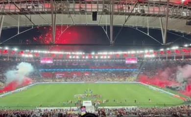 Torcida do Flamengo prepara mosaico para jogo contra o Bragantino, mas  comete gafe no resultado