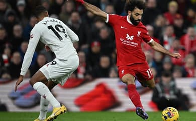 Liverpool sai na frente, mas Chelsea busca empate pelo Inglês