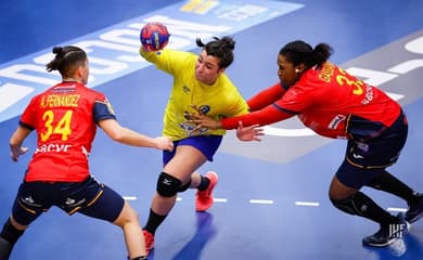 Mundial de Handebol Feminino: Brasil goleia Cazaquistão e está na segunda  fase, handebol