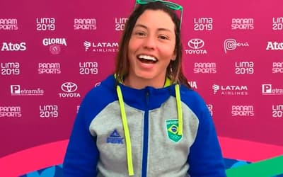 Ana Sátila é referência na canoagem; veja fotos