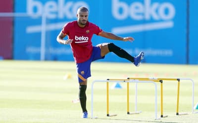 Ex-Barcelona, Rafinha Alcântara anuncia aposentadoria aos 32 anos