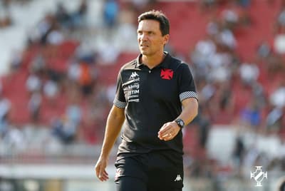 Garone: "Até onde vai a culpa de Zé Ricardo no Vasco?"
