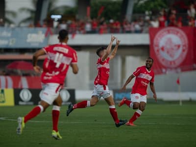 Gilvan salva no fim e CRB leva vantagem contra o ASA na final do Alagoano