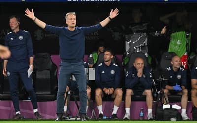 Técnico da Dinamarca reclama de atuação do VAR em queda para a Alemanha na Eurocopa: 'Regras ridículas'