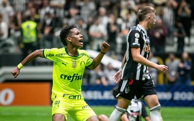 Com Hulk expulso e discussões na torcida, Palmeiras goleia Atlético-MG após 'caso Dudu'