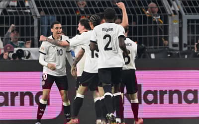 Presente de Noel! Gandula de Alemanha x Itália ganha momento de fama após ajudar em gol