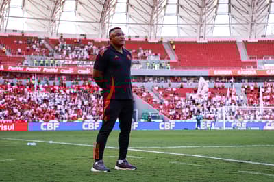 São Paulo perto de Roger Machado; números do treinador