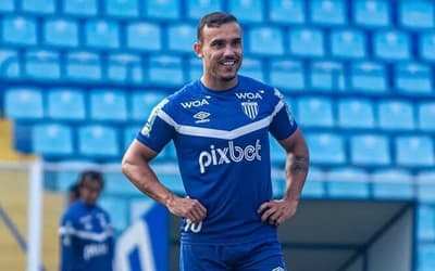 William Pottker entra na Justiça e cobra R$ 1 milhão de time da Série B
