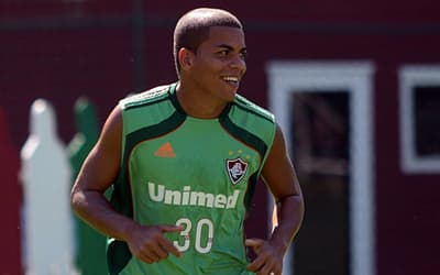 Ex-Fluminense e São Paulo é preso em SC por alta dívida de pensão alimentícia