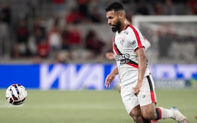 William Maranhão comemora importante vitória do Atlético-GO