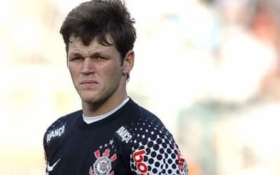 Por onde anda Renan, ex-goleiro de Corinthians e Avaí?