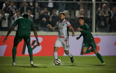 Série B: Operário-PR faz gol relâmpago e vence o Coritiba