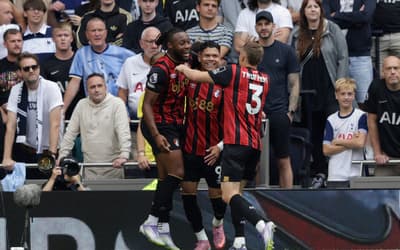 Brasileiro marca e Bournemouth bate Tottenham pela Premier League