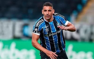 Internacional 0 x 2 Grêmio no Brasileirão 2007; golaço de Diego Souza no Beira-Rio