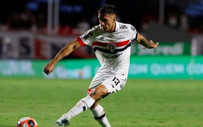 Enzo Díaz sofre entorse e preocupa São Paulo para a Libertadores