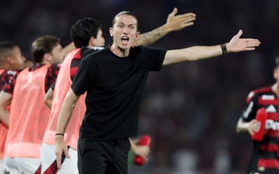 ‘Clássico é diferente’, diz Filipe Luís, do Flamengo, sobre pontos perdidos contra o Vasco