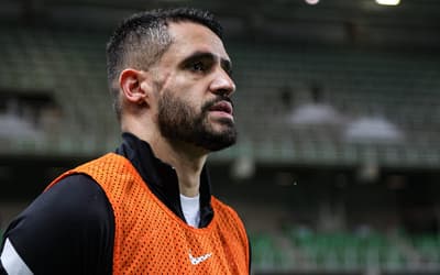 Renato Augusto anuncia aposentadoria e revela planos para o futuro