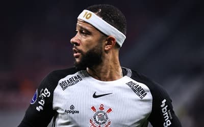 Imprensa europeia sobre recorde de Memphis Depay: 'Vem brilhando no Brasil também'