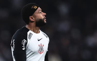 Memphis em ação pelo Corinthians