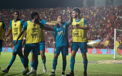 Melhores momentos: Sport encerra série invicta do Corinthians e vence primeira em casa no Brasileirão