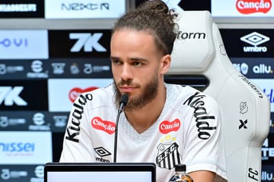 Contratações recentes mais aleatórias do futebol brasileiro