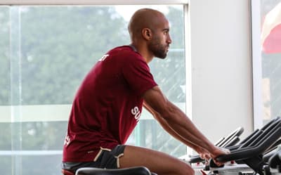 Vai voltar? São Paulo tem novidade e atualiza quadro médico de Lucas Moura