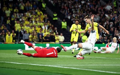Brasileiro tem é destaque negativo em rodada de Champions League