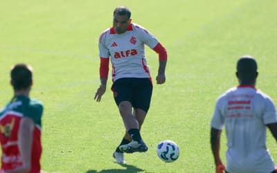 Em meio à turbulência, Internacional tem que achar time para o Gre-Nal