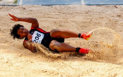 Filho de medalhista olímpico faz história no salto triplo nos Jogos da Juventude