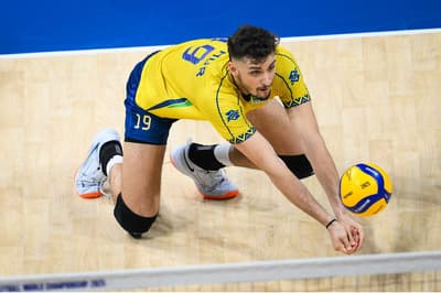 Brasil supera nervosismo e vence a China na estreia do Mundial de vôlei; veja fotos!