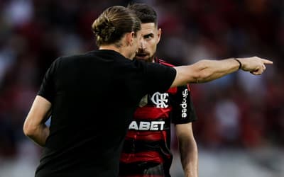 Reação de Jorginho com empate do Flamengo com o Vasco viraliza: ‘Pena’