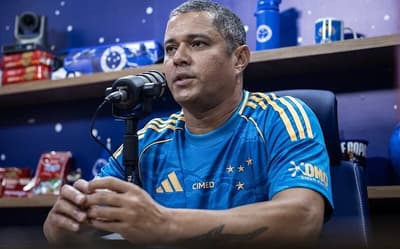 Ídolo do Cruzeiro relembra gol histórico contra o Palmeiras